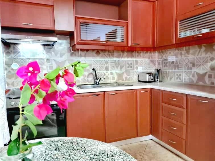 Irini Studios Alykes  Luaran gambar
