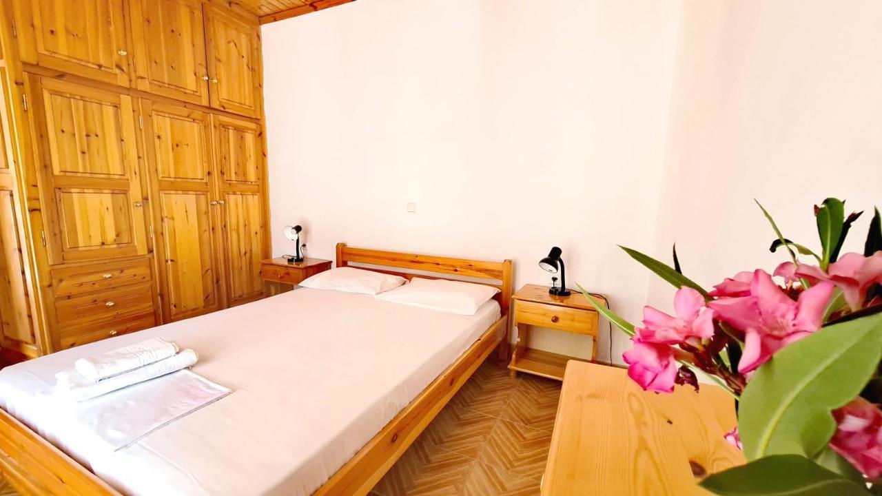 Irini Studios Alykes  Luaran gambar