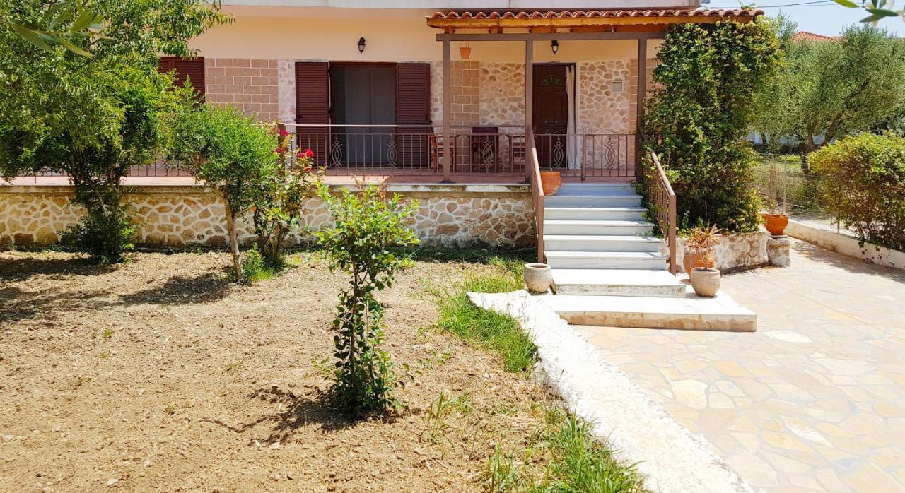 Irini Studios Alykes  Luaran gambar